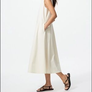 Uniqlo Airism Elegant Cream Midi Dress Xs